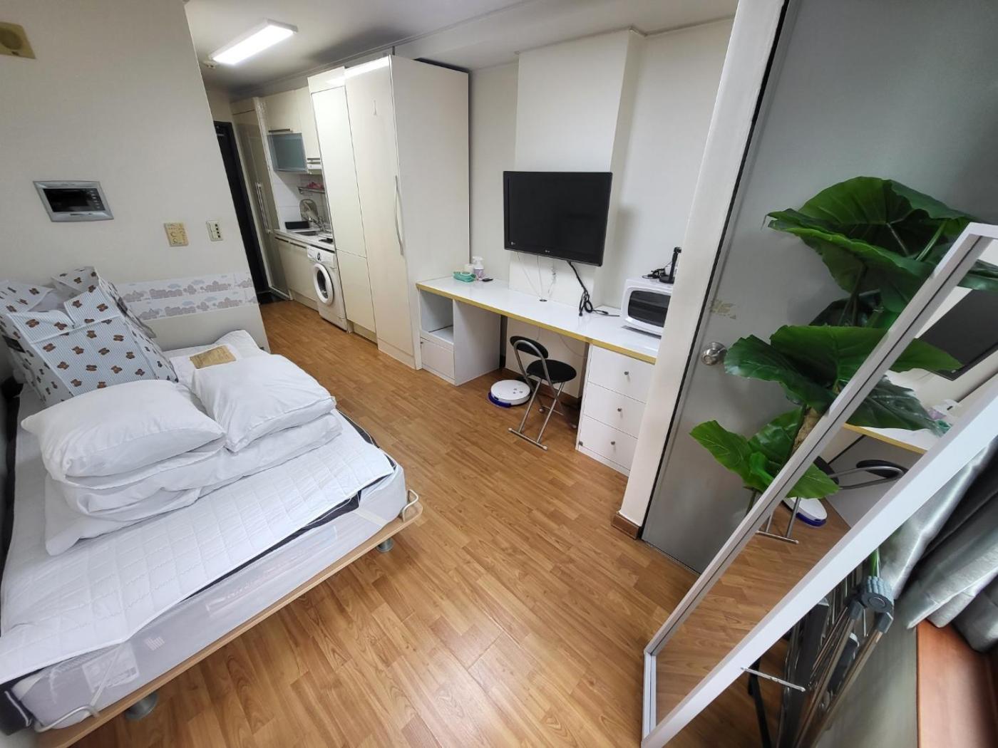 2-2714 #gangnam Stn, 5-min #yeoksam Stn, 3-min #ott #concierge Gangnam Managed *